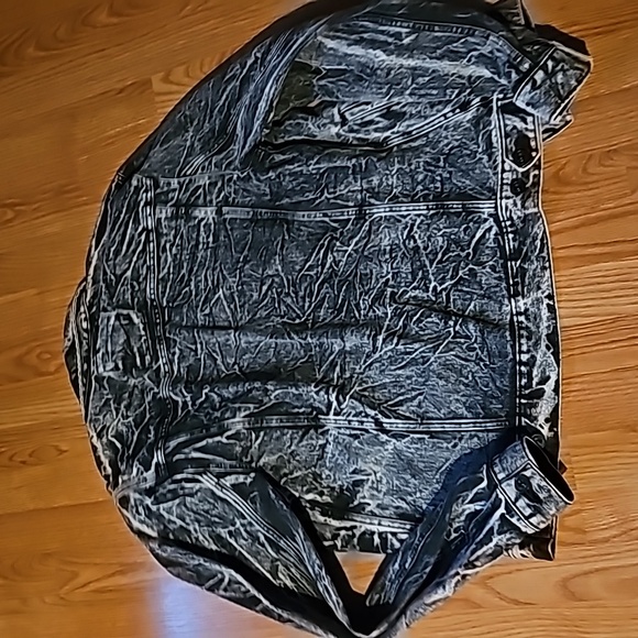 Jacket - Picture 4 of 4